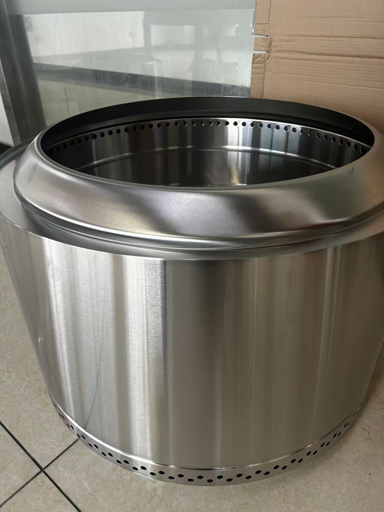 Smokeless fire pit double-wall structure — stainless steel body close-up
